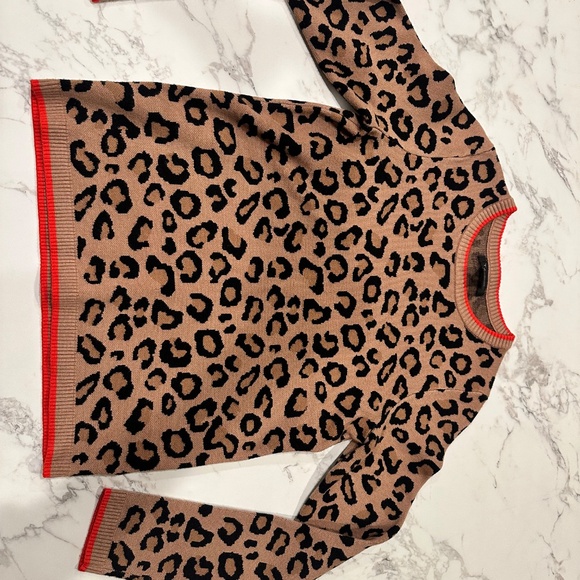 Tahari leopard print sweater - Picture 5 of 6